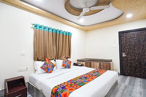 Fabhotel Jaya Grand