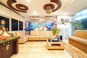 Fabhotel Jaya Grand