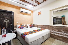 Fabhotel Jaya Grand