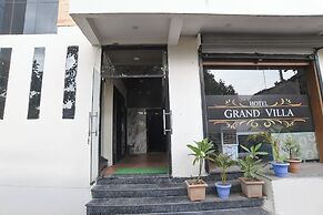 Fabhotel Grand Villa