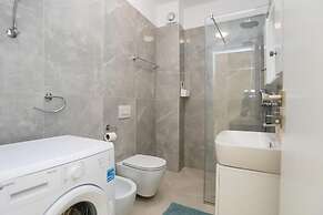 Velaris Apartments