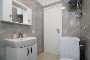 Velaris Apartments