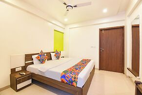 Fabhotel The Upper Room
