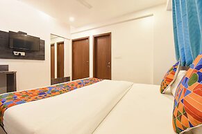 Fabhotel The Upper Room