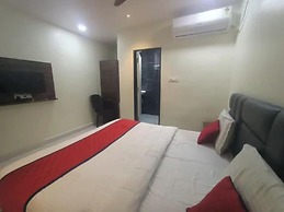 Fabhotel Anu Grand