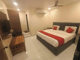Fabhotel Anu Grand