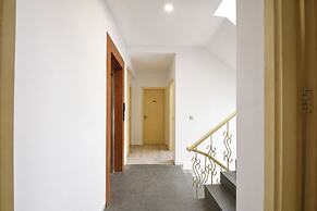 Fabhotel Amar Residency