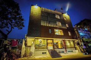 Fabhotel Pratibha Grand