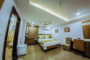 Fabhotel Pratibha Grand