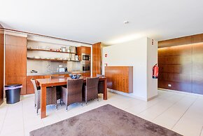 Vila das Lagoas Salgados Retreat