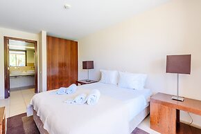 Vila das Lagoas Salgados Retreat