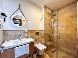 A.EMRELİ OTEL