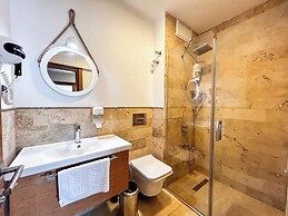 A.EMRELİ OTEL