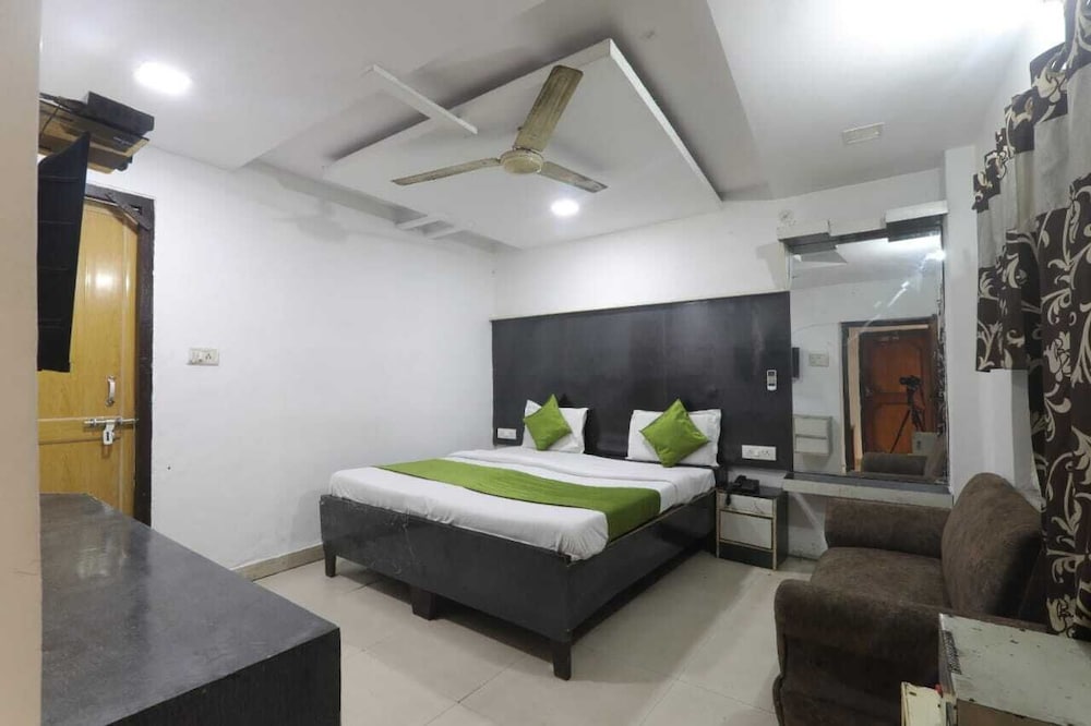 Hotel The Dayal Lucknow
