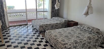 Twiga Lodge Tiwi