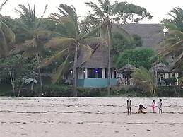 Twiga Lodge Tiwi