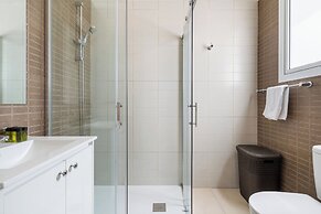 2BR Apt Near Larnaca Beach & Center