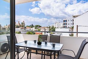 2BR Apt Near Larnaca Beach & Center
