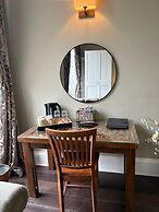 Regal Rooms