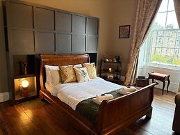 Regal Rooms