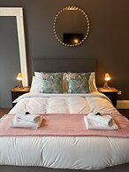 Regal Rooms