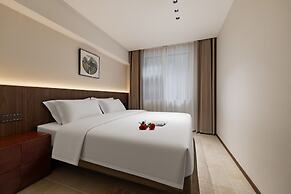 APOLLO COURTYARD HOTEL