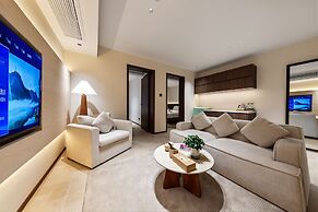 APOLLO COURTYARD HOTEL