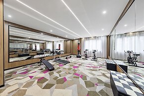 APOLLO COURTYARD HOTEL