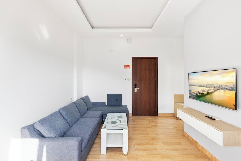 Pho Nui Hotel & Apartment
