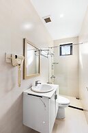 Pho Nui Hotel & Apartment