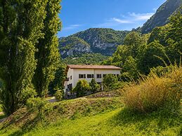 Les Deux Sources
