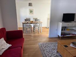 Apartment Sleeps 4 With Parking