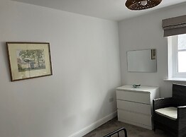 Apartment Sleeps 4 With Parking