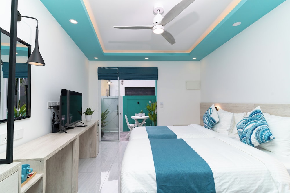 Ukulhas Sands