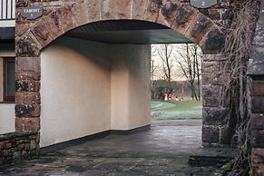 The Hide Ridgestone