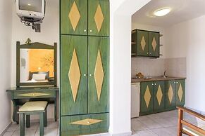 Stefanis House