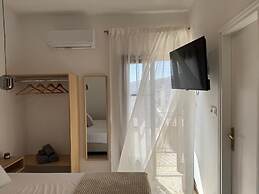 Stefanis House