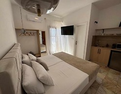 Stefanis House