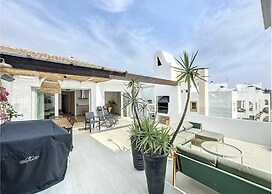 Mb.b53 - Beachfront Penthouse With Sea Views