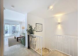 Mb.b53 - Beachfront Penthouse With Sea Views