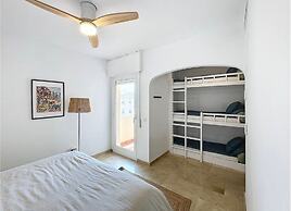 Mb.b53 - Beachfront Penthouse With Sea Views