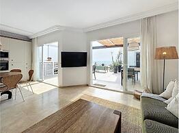 Mb.b53 - Beachfront Penthouse With Sea Views