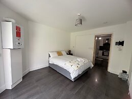 Apartment Sleeps 6 With Wifi