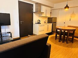Cityscape staycation by H&B