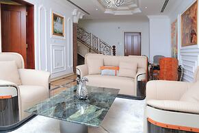 Fountain Palace Hotel & Suites
