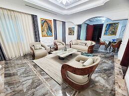 Fountain Palace Hotel & Suites