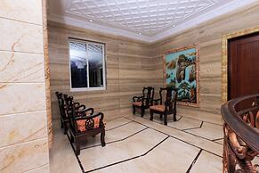 Fountain Palace Hotel & Suites