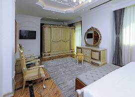 Fountain Palace Hotel & Suites