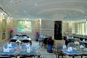 Fountain Palace Hotel & Suites