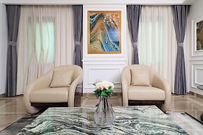 Fountain Palace Hotel & Suites